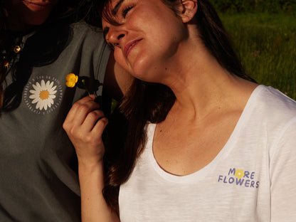 T shirt More Flowers